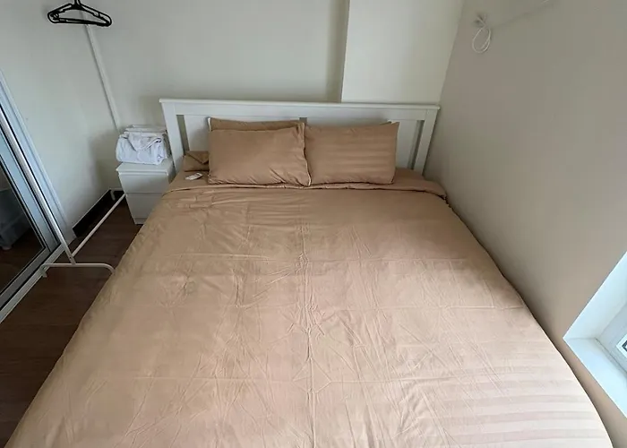 New 1br At The Camden Place Near Dlsu